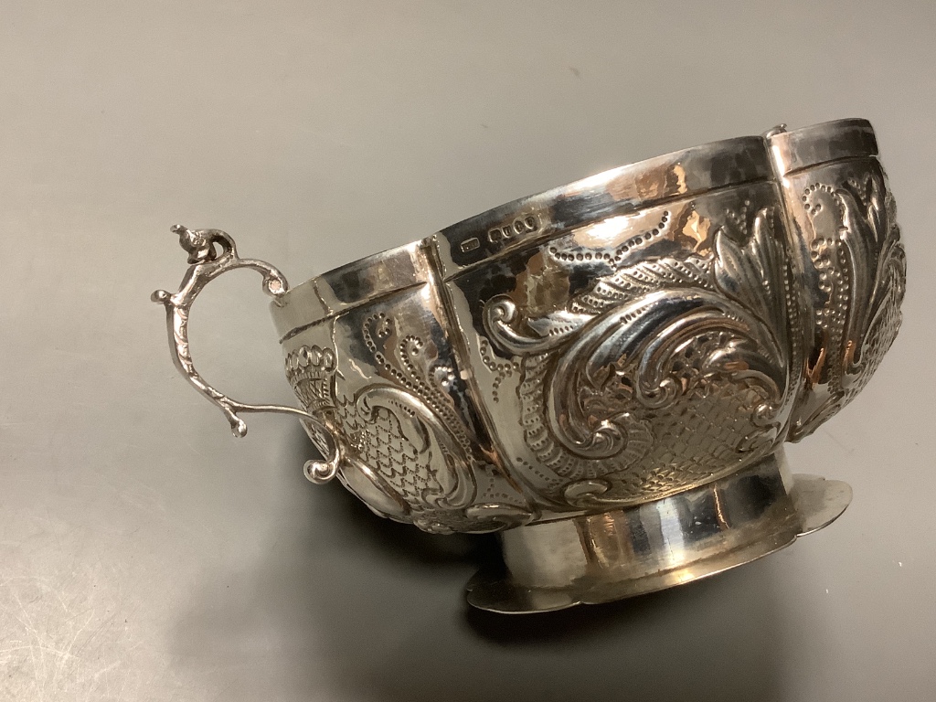 A late 19th century Hanau lobed silver two handled bowl, import marks for London, 1895, diameter 12.8cm, 7oz.